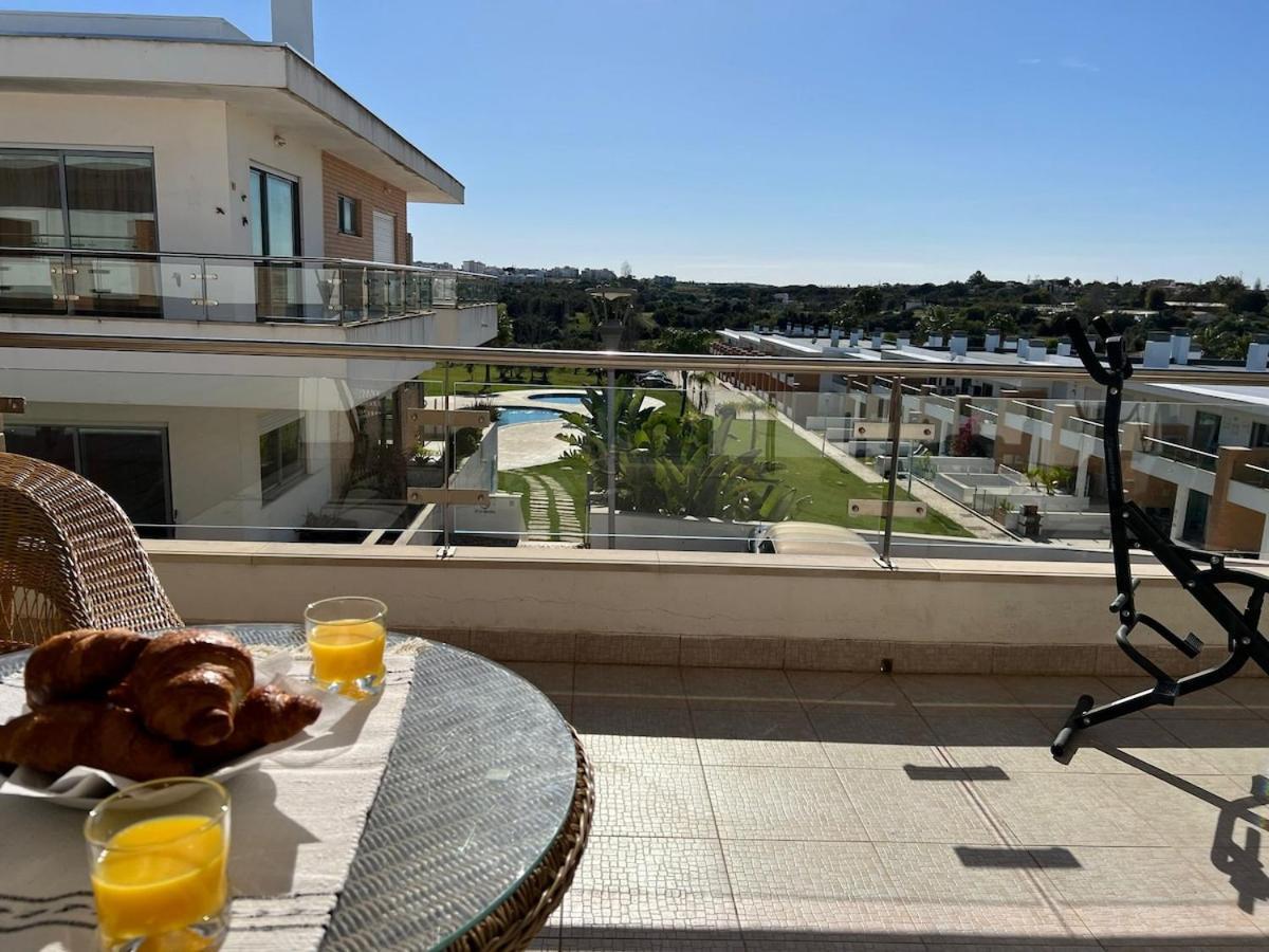 Sun, Branca Albufeira